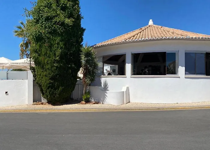 Apartman Tavira *
